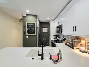 13275 Whitehaven Ln in Ft. Myers, FL - Building Photo - Building Photo