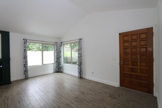 876 Ardmore Cir in Redlands, CA - Building Photo - Building Photo