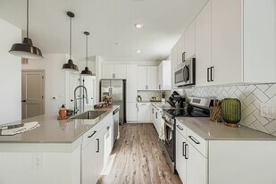 The Gallery Modern Apartments in Aurora, CO - Building Photo