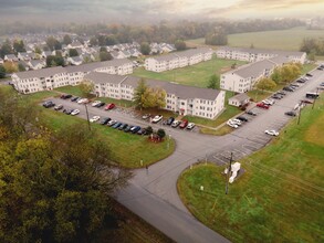 Morris Estates Apartments in Hopkinsville, KY - Foto de edificio - Building Photo