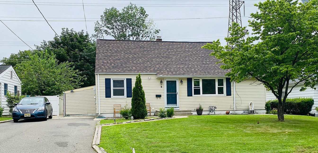 5 Longfield Rd in New Brunswick, NJ - Building Photo
