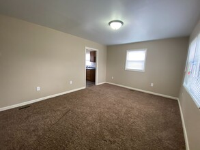 4805 Spatz Ave in Fort Wayne, IN - Building Photo - Building Photo