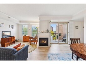 675 N 1st St in Minneapolis, MN - Building Photo