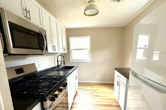 1301 S Cottage Grove Ave in Urbana, IL - Building Photo - Building Photo
