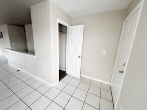 2132 Fairplay St, Unit Upper Level in Aurora, CO - Foto de edificio - Building Photo