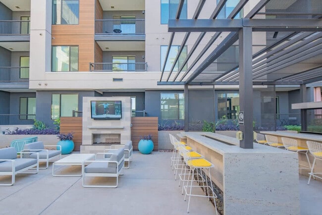701 W Rio Salado Pkwy