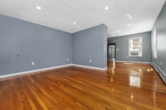 55 Cottage St in Melrose, MA - Building Photo - Building Photo