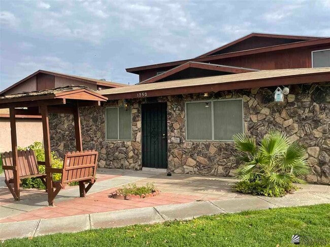 property at 1250 W 20th Pl