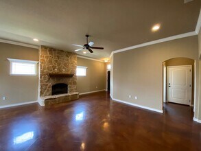3025 Silver Saddle Dr in Waco, TX - Building Photo - Building Photo