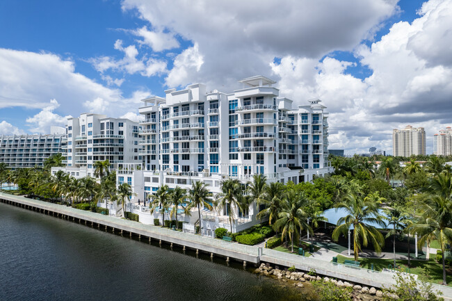 Aventura Condominium in Aventura, FL - Building Photo - Building Photo