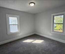 3294 E 146th St in Cleveland, OH - Building Photo - Building Photo