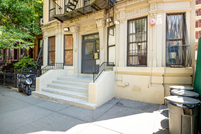 22 Halsey Street in Brooklyn, NY - Building Photo - Building Photo