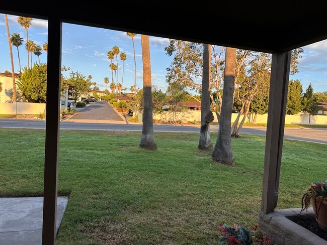 property at 961 La Bonita Dr