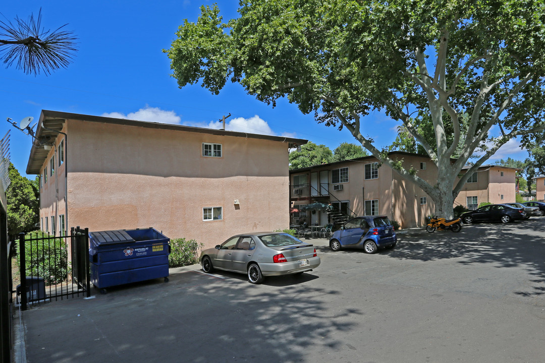 Park Place Apartments in Sacramento, CA - Building Photo