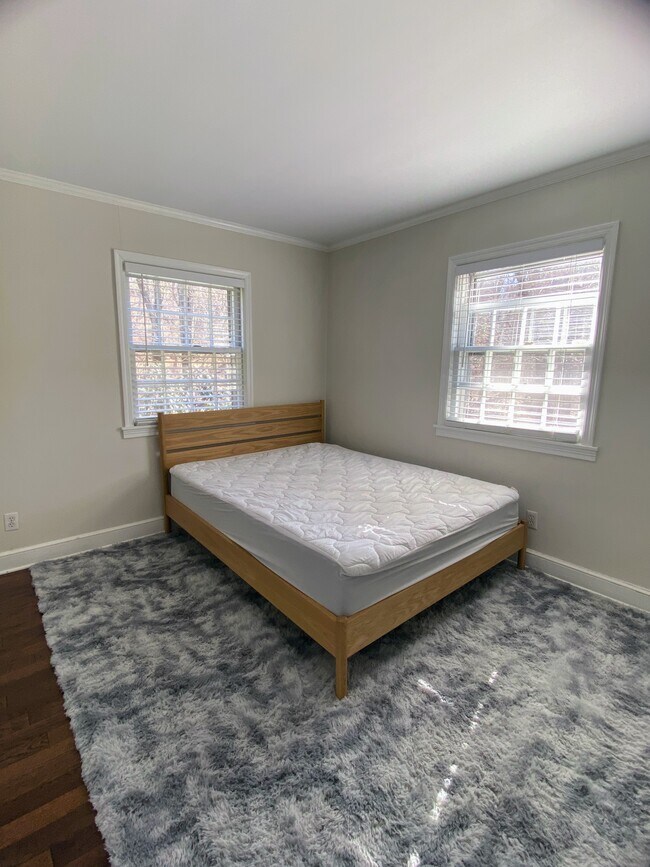 280 Bayberry Ln in Westport, CT - Building Photo - Building Photo