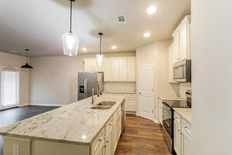 1139 Spring Marsh Ct NE in Gainesville, GA - Building Photo - Building Photo