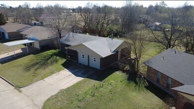 9816 NE 5th St in Midwest City, OK - Building Photo - Building Photo