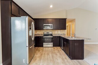335 Village Dr in Calera, AL - Building Photo - Building Photo