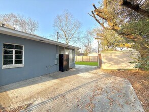 1216 Eastwood Ave in Hanahan, SC - Building Photo - Building Photo