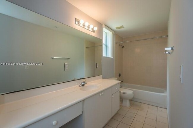 6520 NW 114th Ave, Unit 1620 in Doral, FL - Building Photo - Building Photo