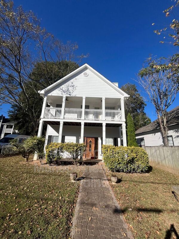 889 Crew St SW in Atlanta, GA - Building Photo - Building Photo