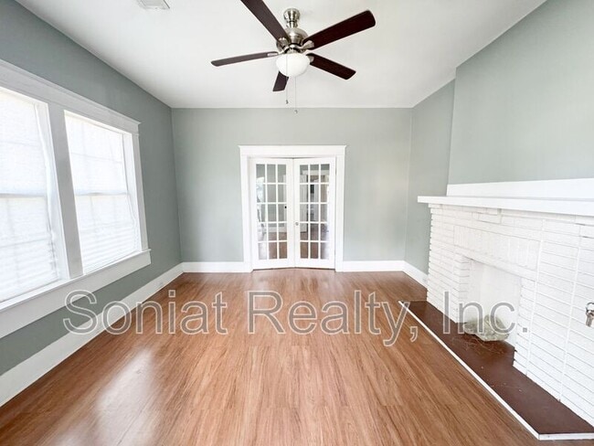 2626 Jasmine St in New Orleans, LA - Building Photo - Building Photo