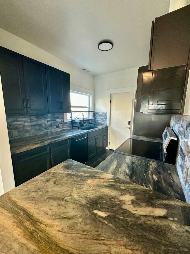 444 40th St in Oakland, CA - Building Photo - Building Photo