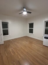 642 1/2 N Genesee Ave in Los Angeles, CA - Building Photo - Building Photo