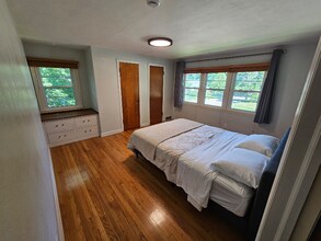 4117 Mineral Point Rd in Madison, WI - Foto de edificio - Building Photo