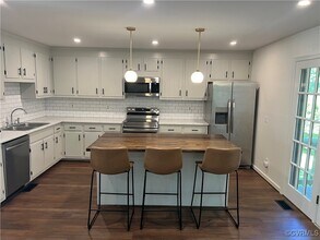 11526 Chester Station Dr in Chester, VA - Building Photo - Building Photo