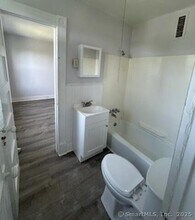 28 Starview Ave in Waterbury, CT - Building Photo - Building Photo