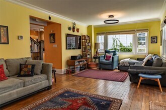 63 Myrtle Blvd in Larchmont, NY - Building Photo - Building Photo