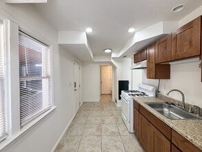 2385 S Main St in South Salt Lake, UT - Building Photo - Building Photo