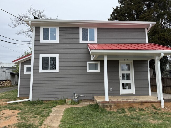 property at 907 Albemarle St