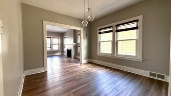 771 Amherst St, Unit 2 in Buffalo, NY - Building Photo