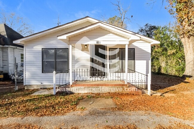 property at 1607 Lee St