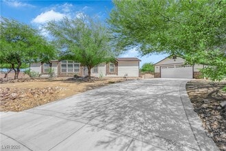 6425 W Quail Ave in Las Vegas, NV - Building Photo - Building Photo