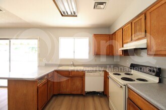 2329 E Folley St in Chandler, AZ - Foto de edificio - Building Photo