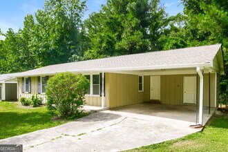 2820 Foxlair Trail in College Park, GA - Building Photo - Building Photo
