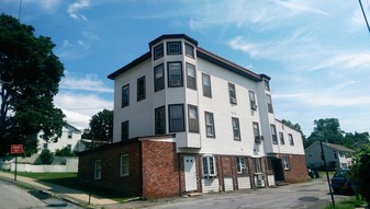 8 Clapp Ave Apartments