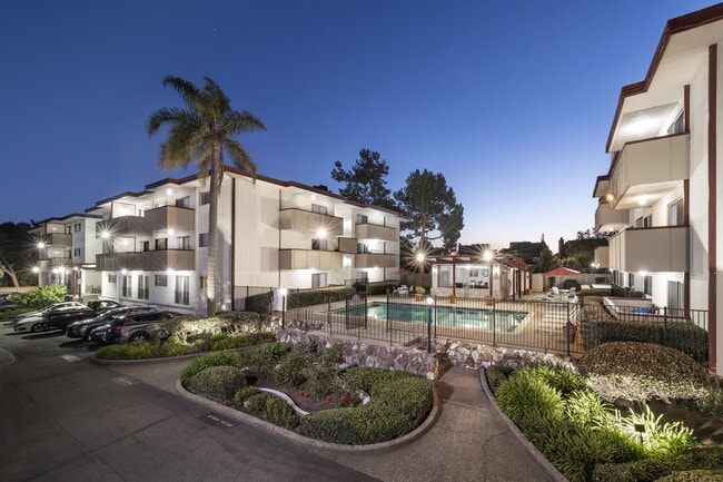 DEL CORONADO in Alameda, CA - Building Photo - Building Photo