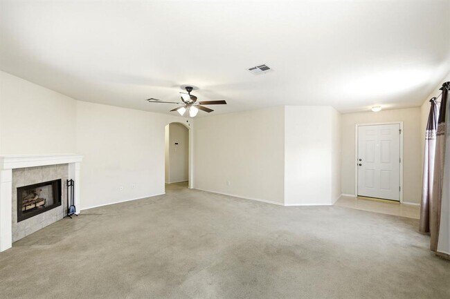 3807 Haleys Way in Round Rock, TX - Building Photo - Building Photo