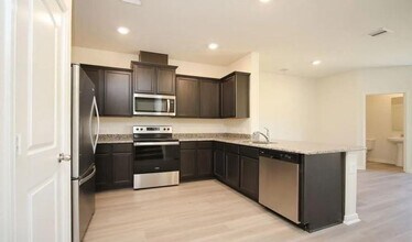 549 Bains St in Brookshire, TX - Building Photo - Building Photo