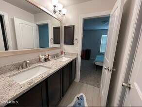 1684 Sam Dominguez in El Paso, TX - Building Photo - Building Photo