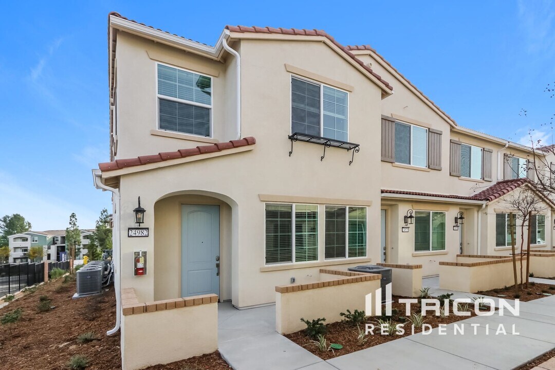 24982 Vermijo Ct in Wildomar, CA - Building Photo