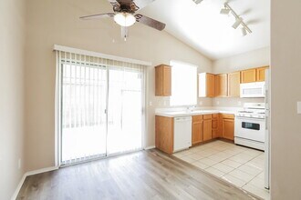 9660 Flying Eagle Ln in Las Vegas, NV - Building Photo - Building Photo