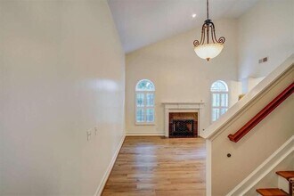 142 Stoneforest Dr in Woodstock, GA - Building Photo - Building Photo