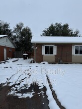 375 Fairway S in Colorado Springs, CO - Foto de edificio - Building Photo