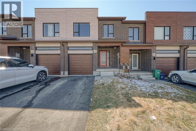 property at 95 Queensbrook Cres