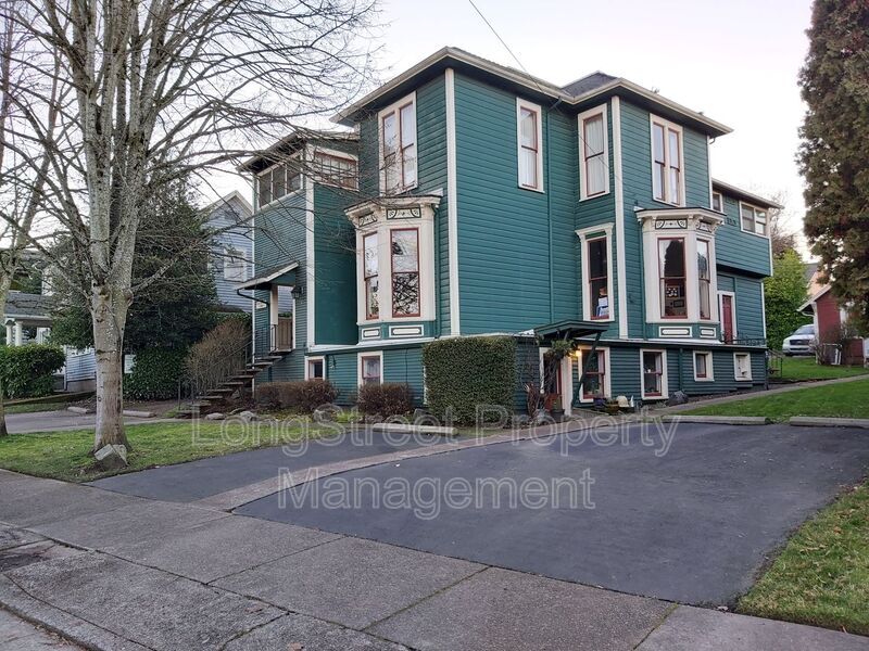 218 NW 21st St in Corvallis, OR - Foto de edificio